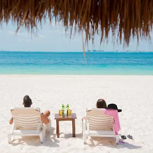 Privilege Aluxes Adults Only ***** Isla Mujeres