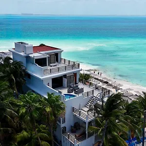 Cuxos Beachfront **** Isla Mujeres