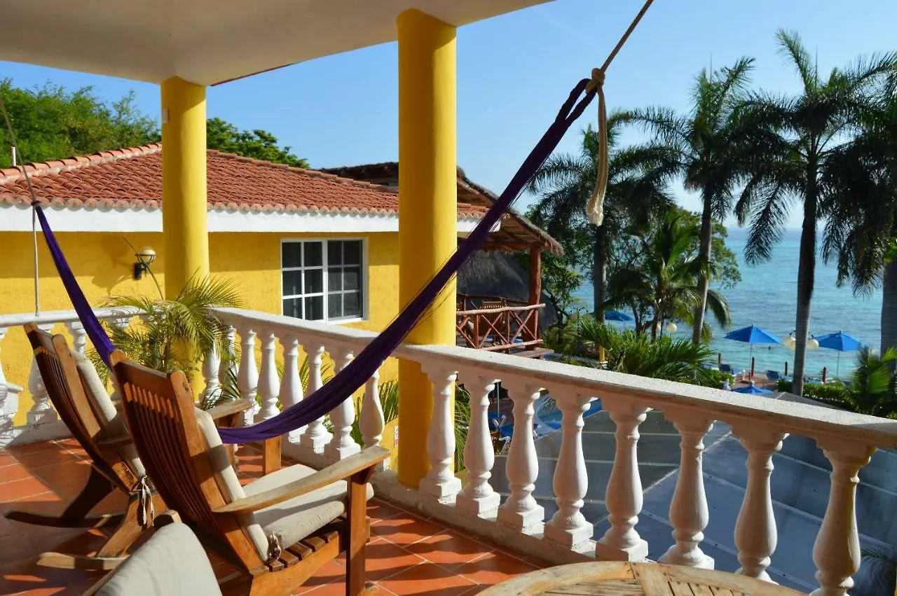 Hotel La Joya Isla Mujeres 4*,